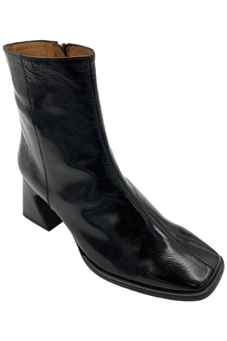 Intentionally Women's Taffy Blank Leather Ankle Boots Black - Medium